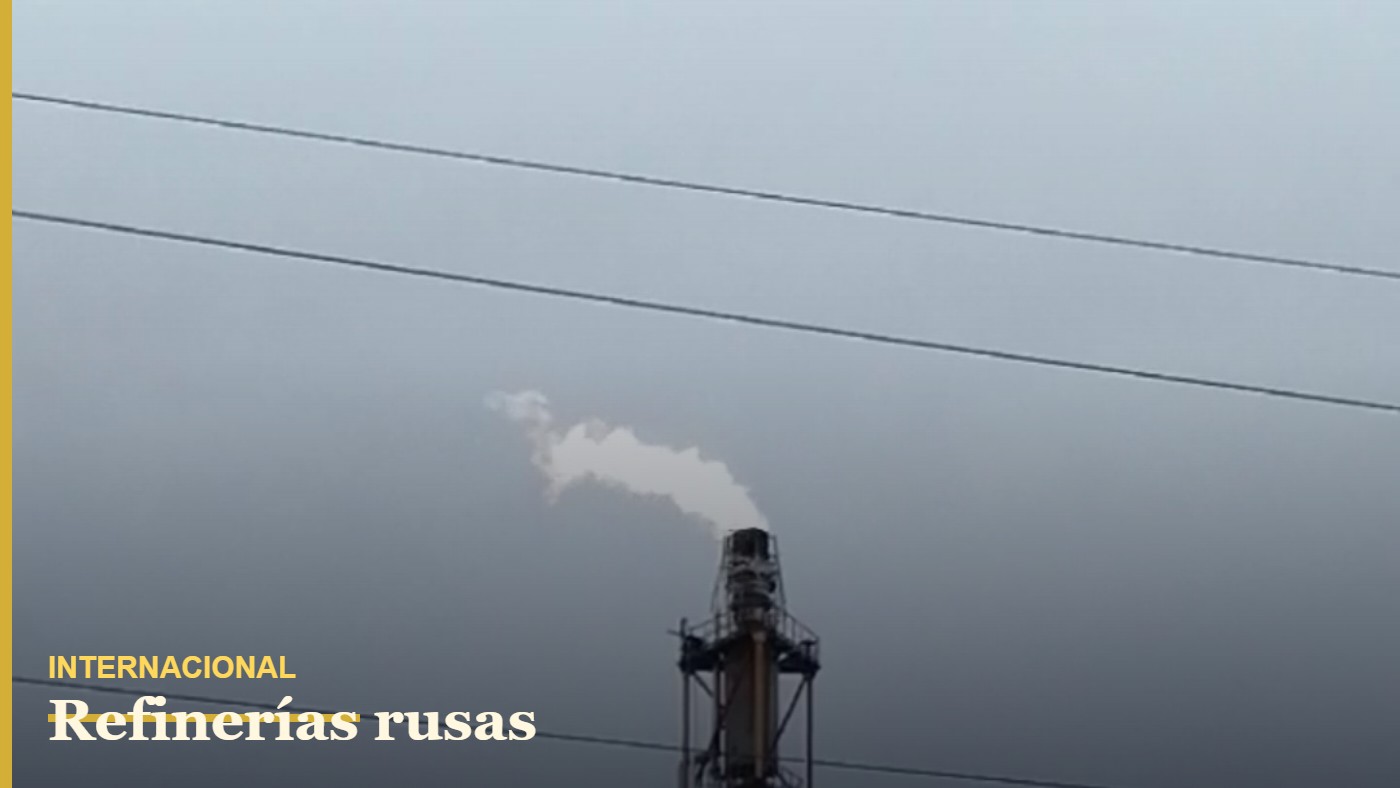 Ucrania golpea refinerías rusas tras reunión en Washington