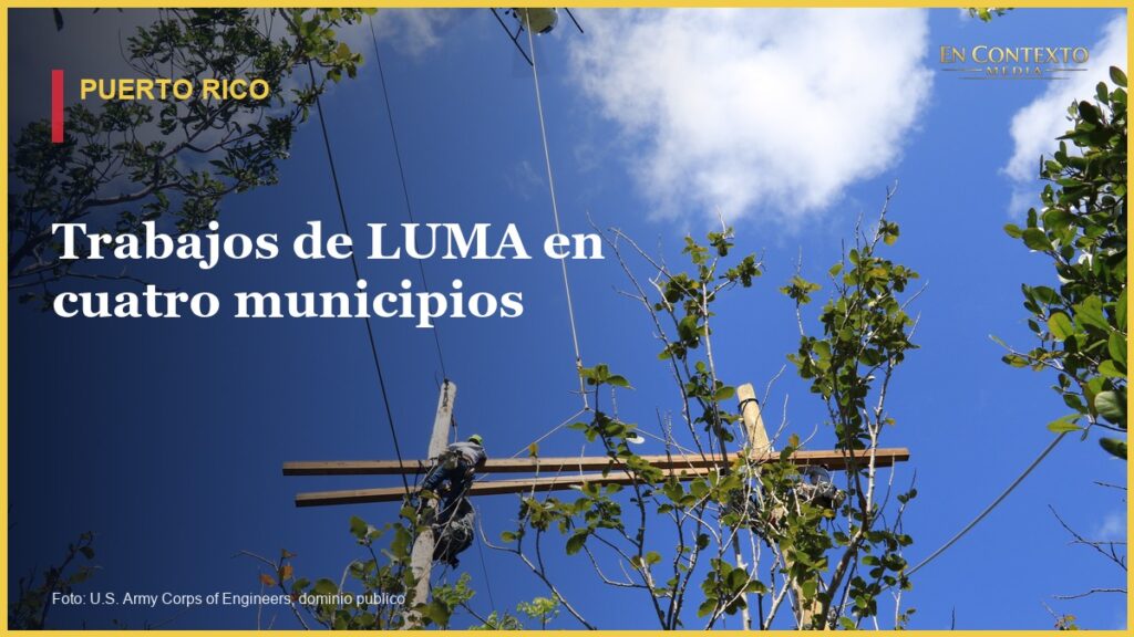 Trabajadores reparan infraestructura electrica en Guanica, Puerto Rico.