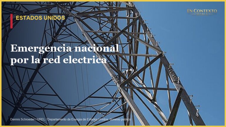 Torres y lineas de transmision del sistema electrico de Estados Unidos.