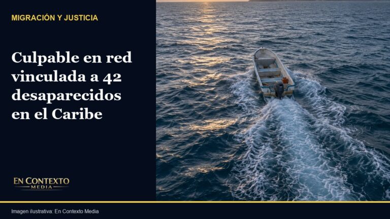Embarcación genérica vacía sobre el mar Caribe al amanecer.