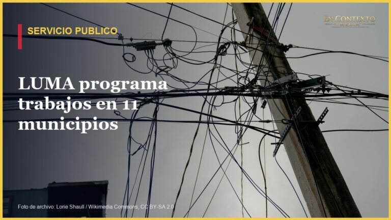 Lineas electricas en Puerto Rico en una fotografia de archivo.