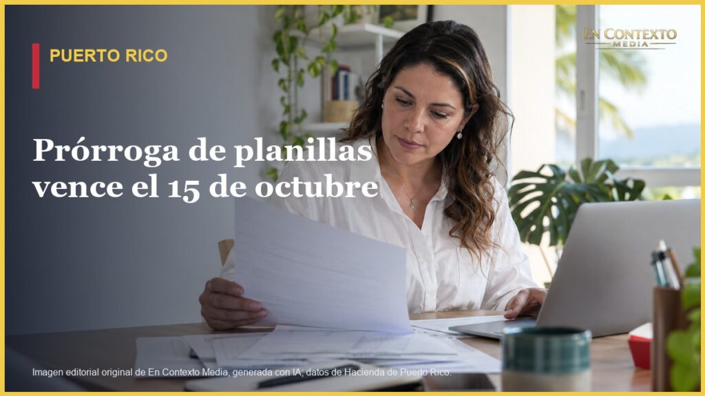 Contribuyente en Puerto Rico revisa documentos de su planilla junto a una computadora.
